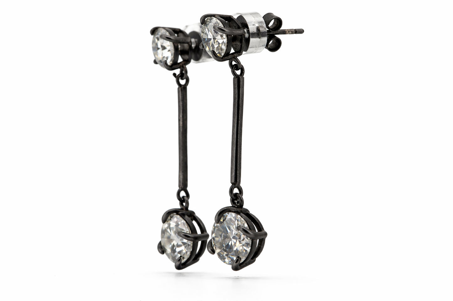 DISCORDIA earrings