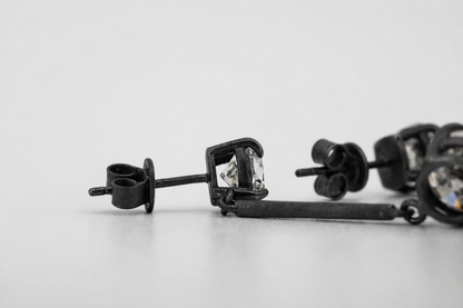 DISCORDIA earrings