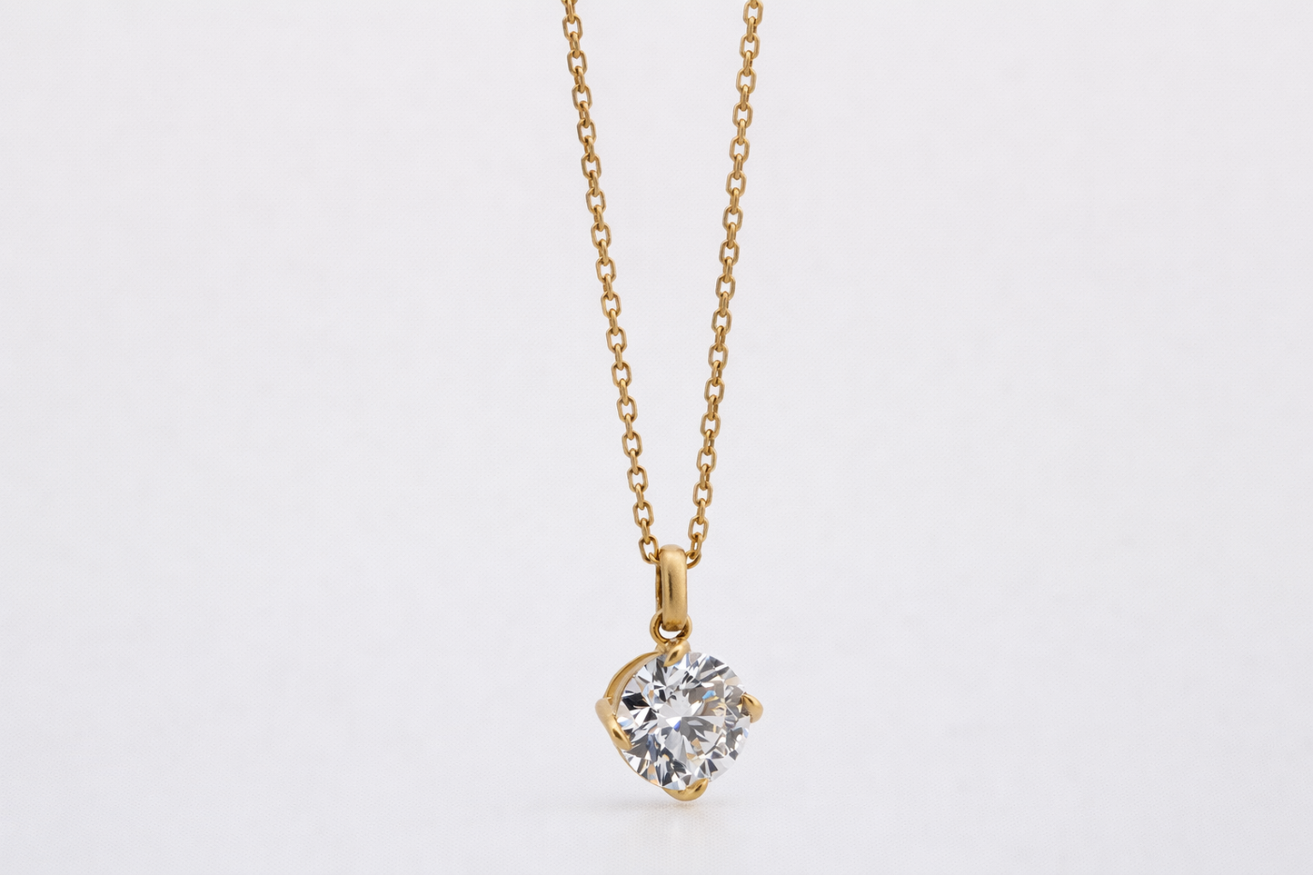 BETWEEN PENDANT